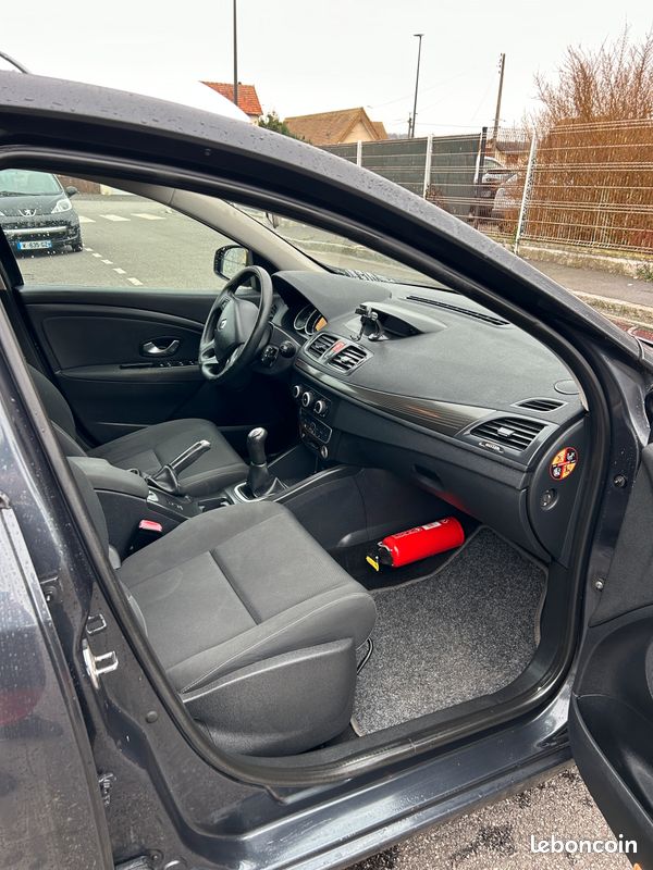 RENAULT Megane III 1.5 dCi 85 Privilège 156887 KM CROCHET ATTELAGE RÉGULATEUR DE VITESSE (image 5)