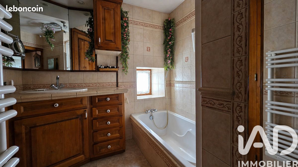 Propriété 7 pièces 175 m² (image 9)