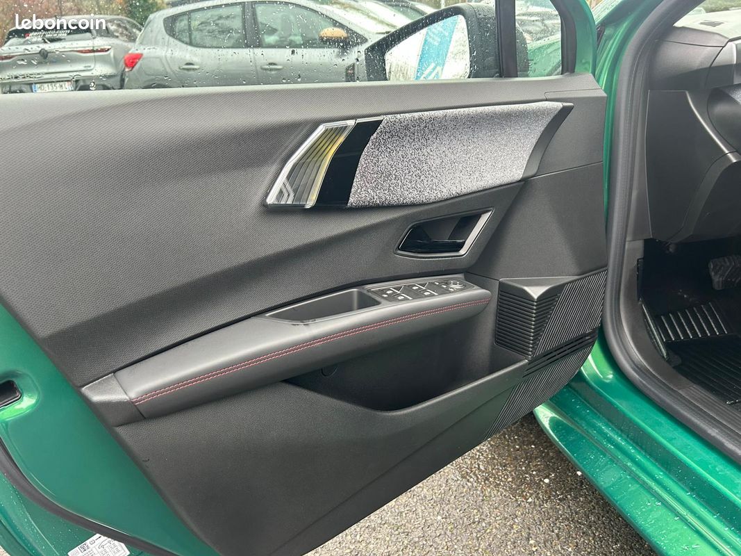 RENAULT Clio E-Tech full hybrid 160 ch Techno (image 13)