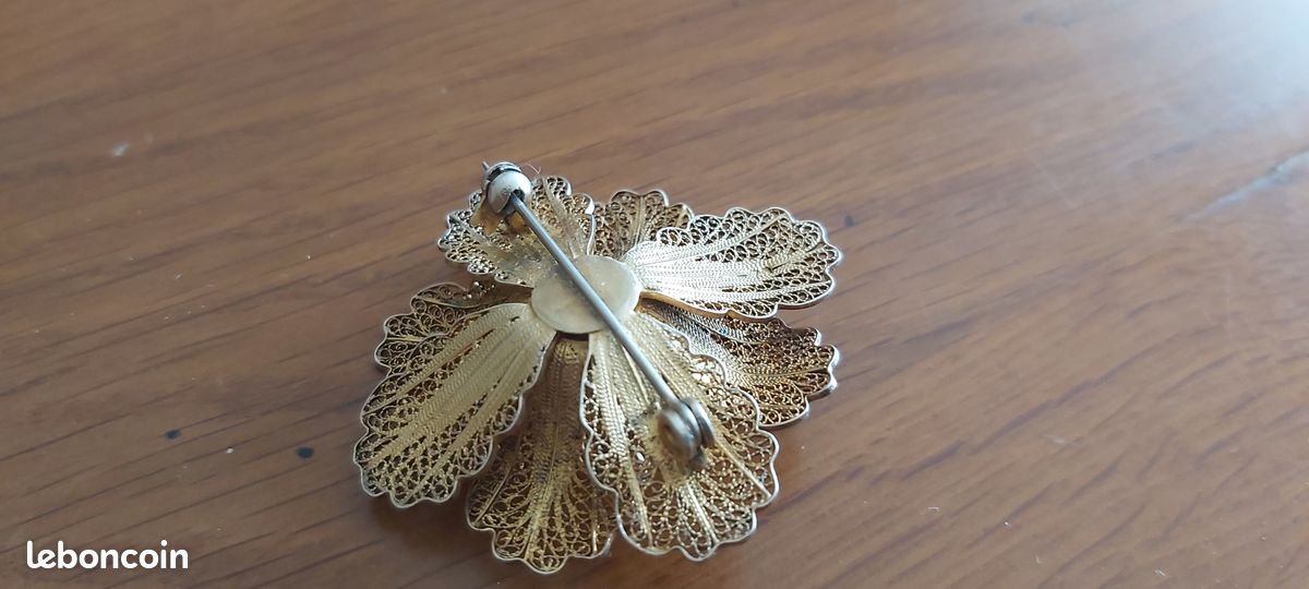 Broche (image 2)