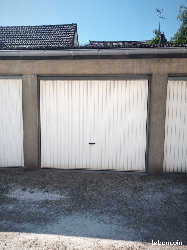 Garage Location · à Chalon-sur-Saône · 67 €/mois
