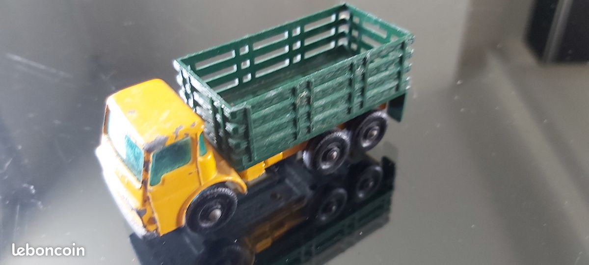 Lot De 27 Miniatures Lesney Matchbox – État Courant, échelle 1/64, Voitures De Collection