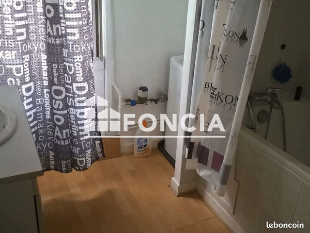 Appartement a louer bourgoin-jallieu - 2 pièce(s) - 60 m2 - Surfyn