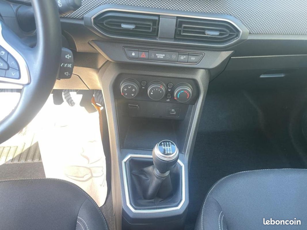 Dacia Jogger 1.0 TCe 110ch Confort 5 places (image 16)