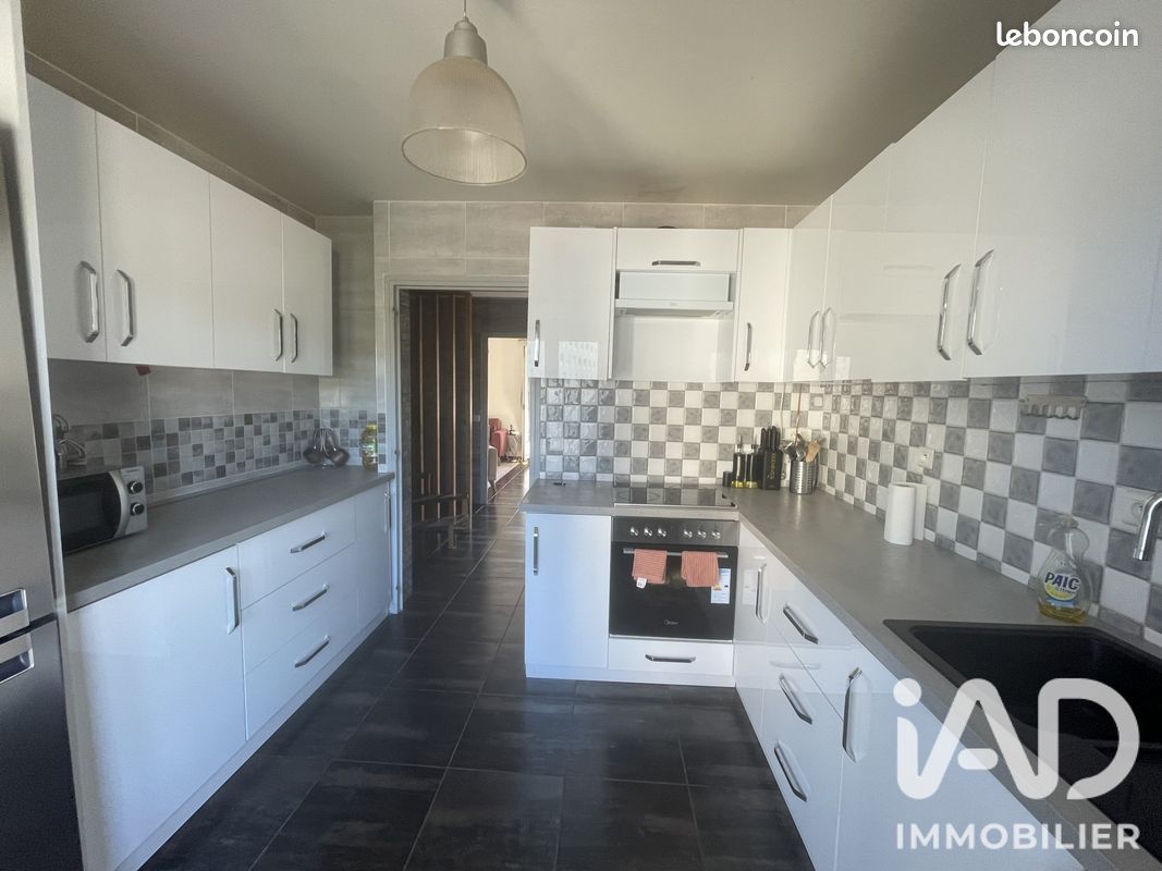 Appartement 6 pièces 121 m² · à La Ricamarie · 121 m² · 129 000 €