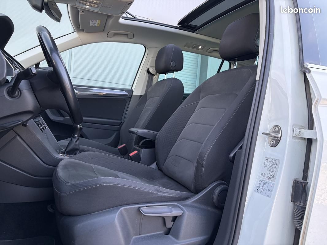 Volkswagen Tiguan 2.0 TDI 150 BVM6 CARAT EDITION PACK RLINE / SUIVI COMPLET VOLKSWAGEN (image 7)