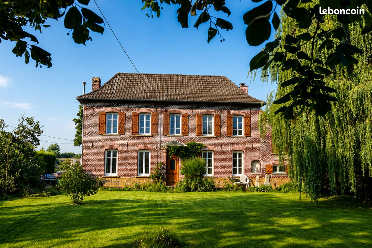 Maison 8 pièces 285 m² · à Lecelles · 285 m² · 495 000 €