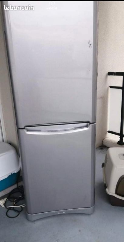 Frigo + congélateur (image 1)