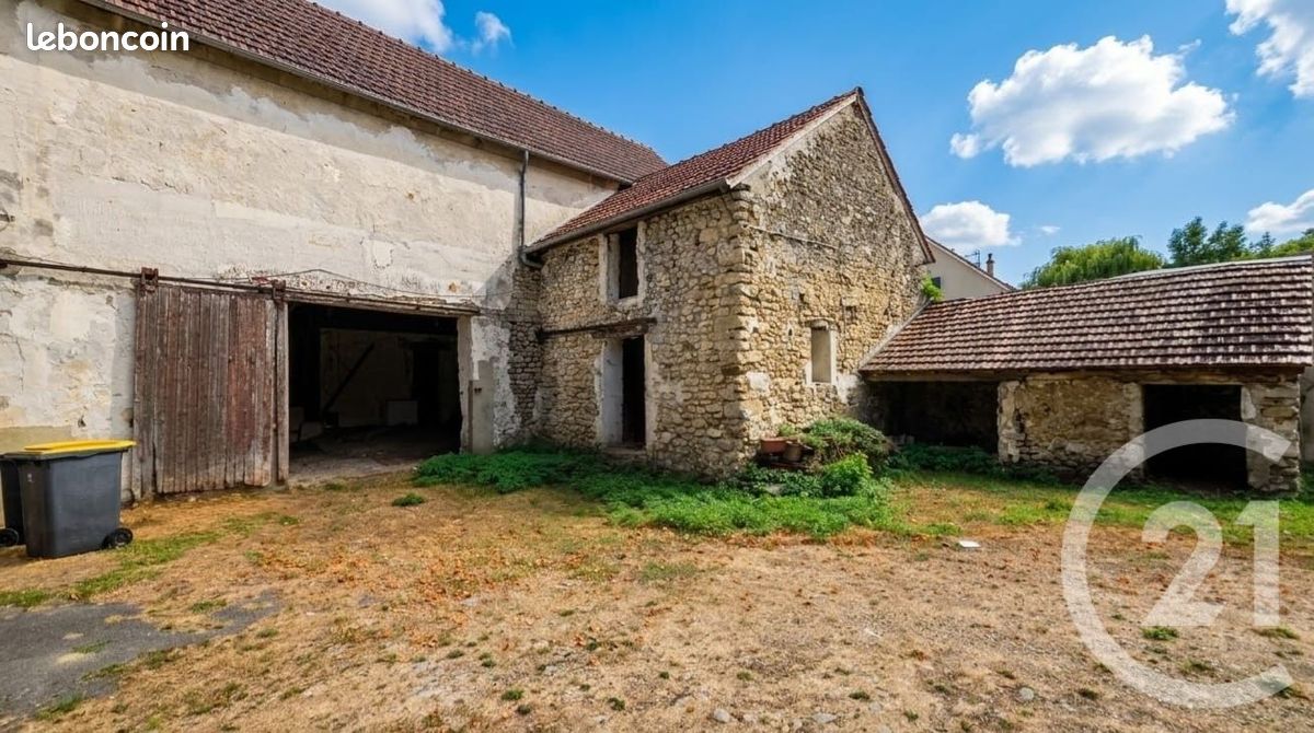 Maison 5 pièces 150 m² · à Vallangoujard · 150 m² · 165 000 €