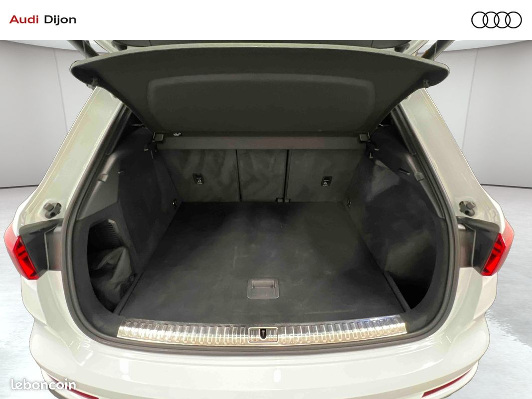 AUDI Q3 45 TFSIe 245 ch S tronic 6 S line (image 13)
