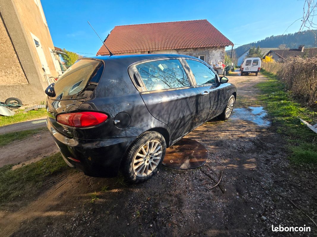 Alfa 147 jtdm 1.9l boite 6 (image 2)