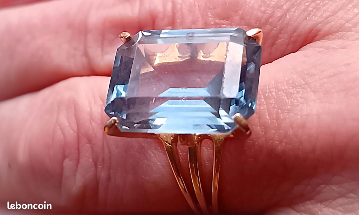Bague Or 18 Carats Avec Pierre Bleue Naturelle - Taille 55 - Style Ajustable - Occasion En Parfait état