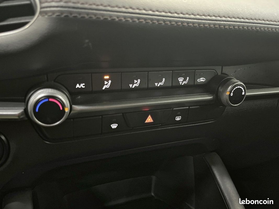MAZDA Mazda3 5 portes 2.0L e-SKYACTIV-G M Hybrid 122 ch BVM6 Prime-Line (image 28)