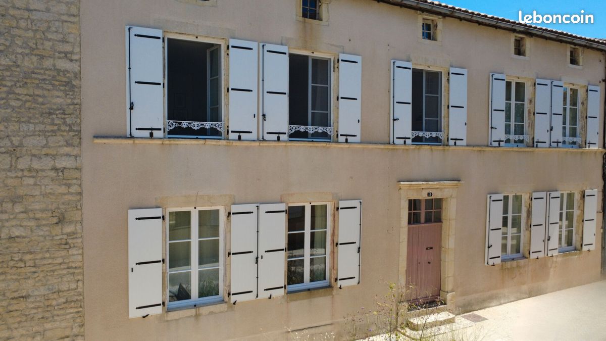 Maison 6 pièces 260 m² · à Sauzé-Entre-Bois · 260 m² · 249 000 €
