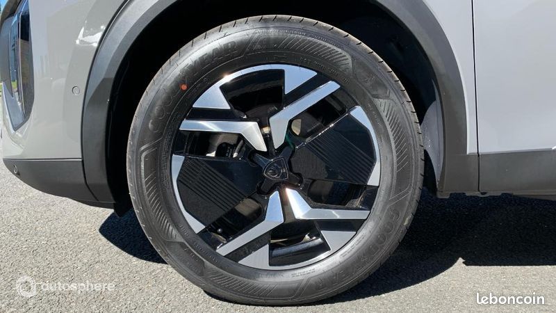 Peugeot 2008 e-2008 156ch Allure (image 20)