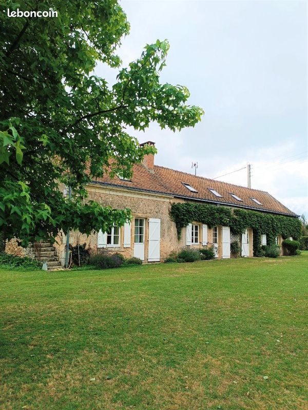 Maison 8 pièces 184 m² · à La Flèche · 184 m² · 82 000 €