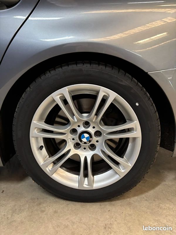 BMW Série 5 Touring 530D 258 ch M Sport, propulsion – 2013 – Suivi complet – Boîte auto – Soft Close – Caméra de recul – Sièges électriques (image 18)