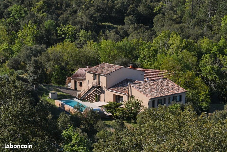 Propriété 18 pièces 416 m² (image 18)