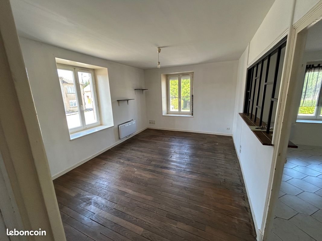 Appartement 2 pièces 52 m² · à Is-en-Bassigny · 52 m² · 400 €/mois