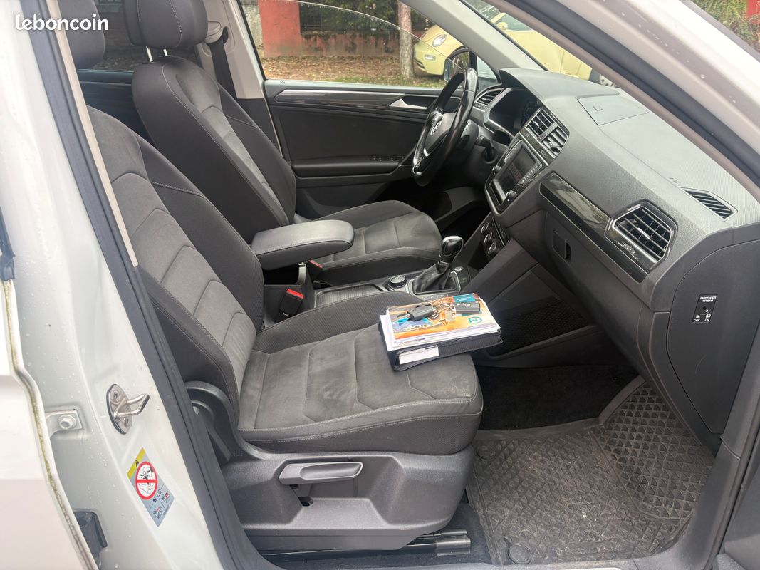VOLKSWAGEN TIGUAN 2.0 TDI 150 ch BLUEMOTION TECHNOLOGY CARAT 4MOTION DSG7 (image 10)