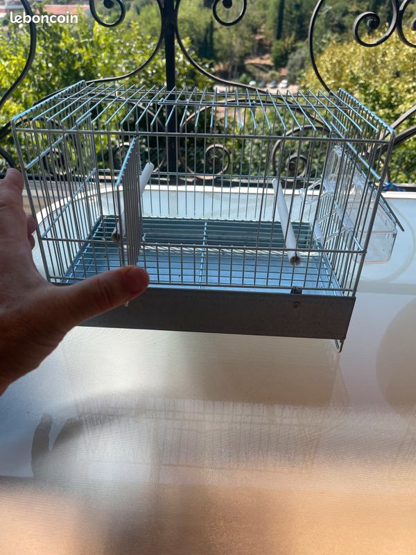 2 cages (image 1)