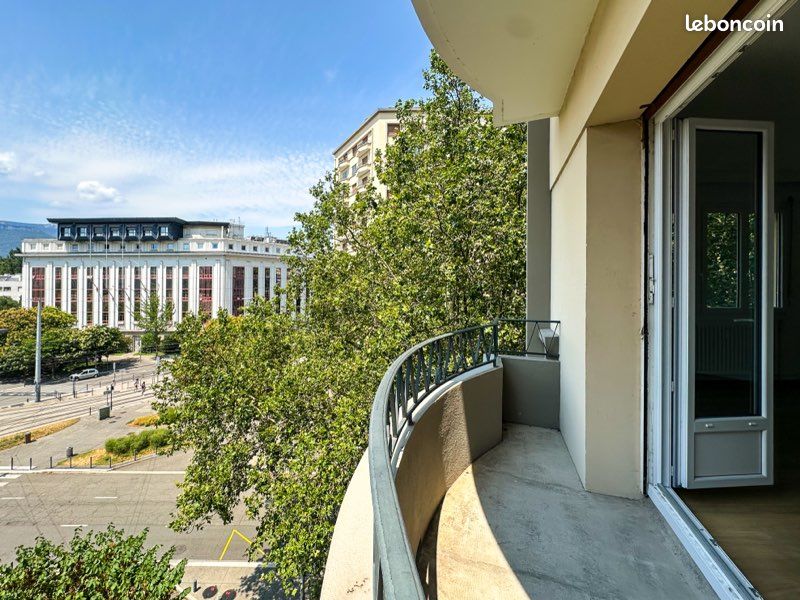 Appartement 2 pièces 78 m² · à Grenoble · 78,3 m² · 210 000 €