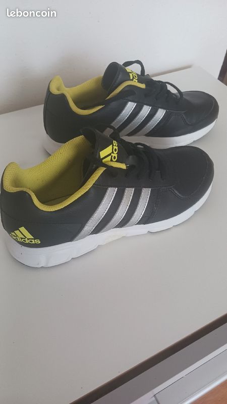 Basket adidas enfants (image 1)