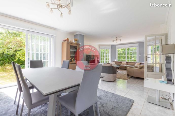 Maison 7 pièces 147 m² — 3