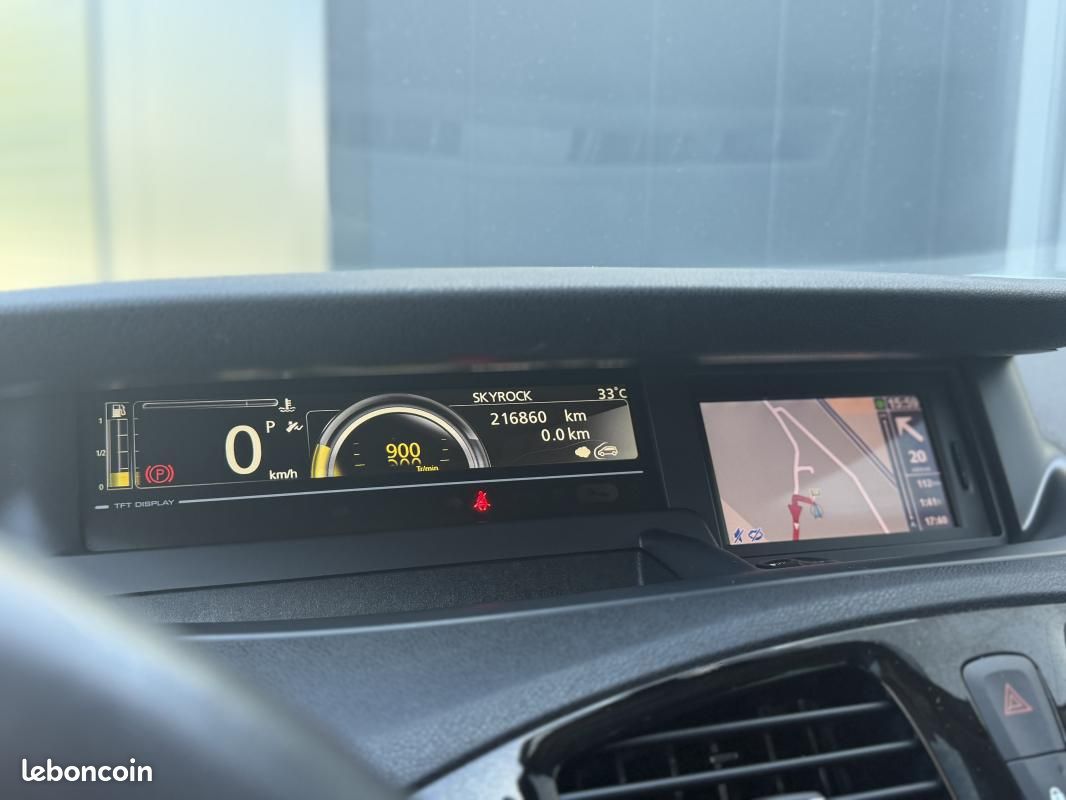 Renault Scénic 1.5 DCI 110 CH BVA6 BOSE EDITION / TOIT OUVRANT COURROIE DISTRIBUTION FAITE POUR L... (image 9)