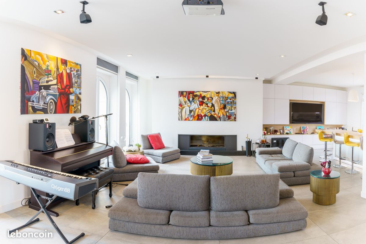 Maison 9 pièces 250 m² · à Saint-Quentin · 250 m² · 495 000 €