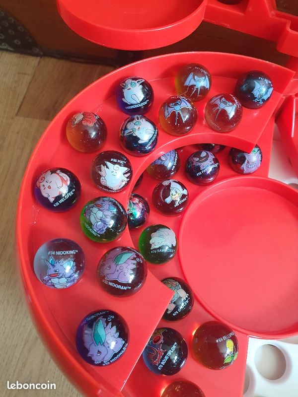 Pokeball Marble Storage case (image 3)