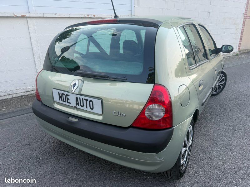 RENAULT CLIO Il 5 Portes Phase 2 1.2 i 75 cv (image 3)