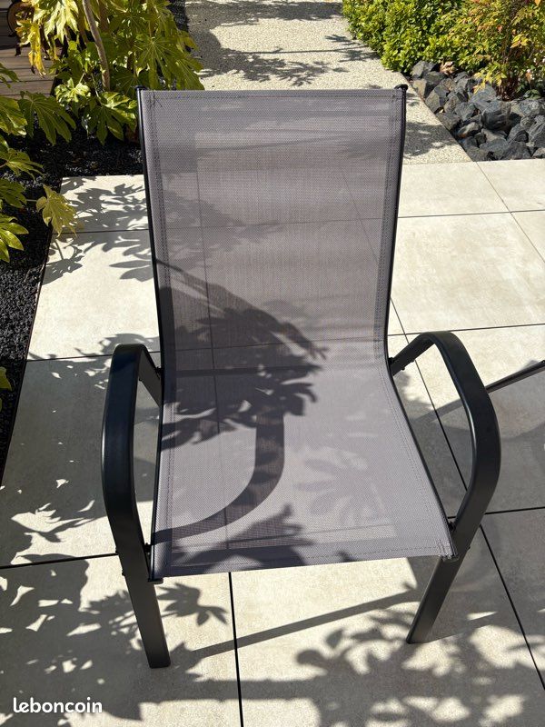 Deux chaises de jardin neuves (image 2)