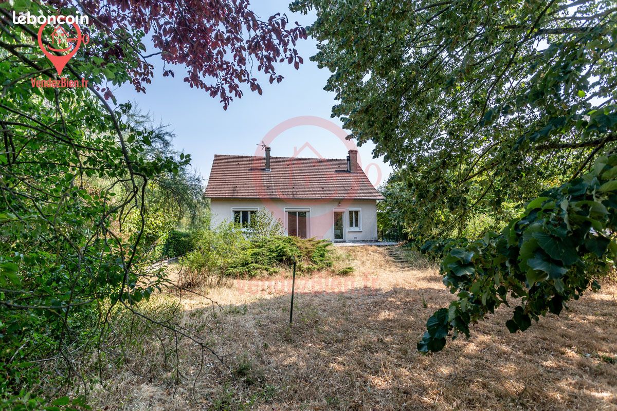 Maison 8 pièces 154 m² · à Saint-Doulchard · 154 m² · 209 500 €