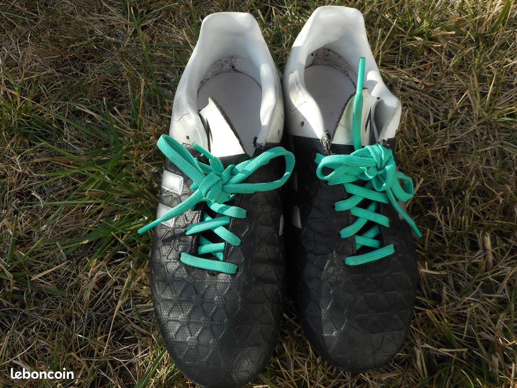 Chaussures foot ADIDAS (image 1)