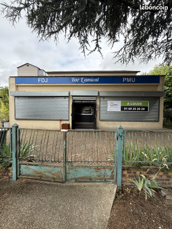 Local commercial 5 pièces 136 m² · à Morsang-sur-Orge · 136 m² · 3 500 €/mois