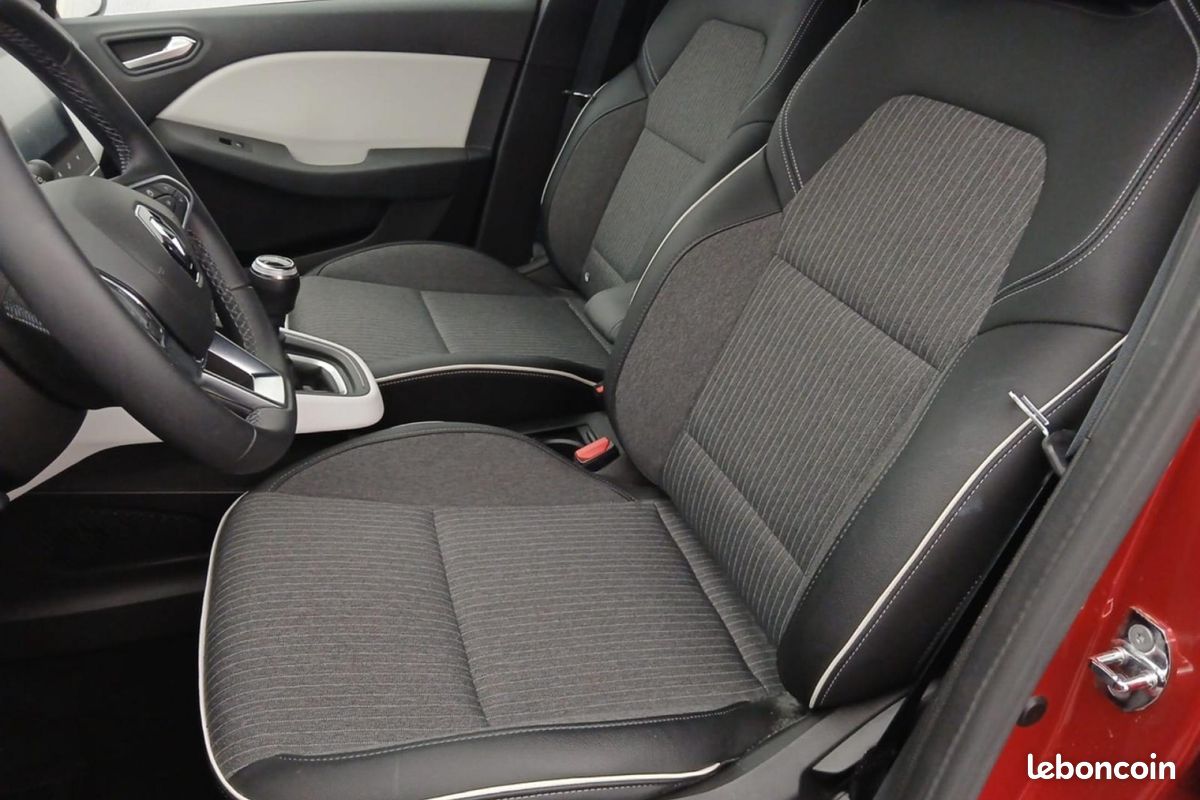 RENAULT CLIO 1.0 Tce - 90 V Techno (image 10)