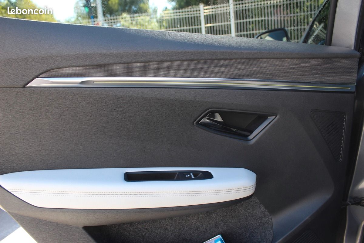 RENAULT Scenic V E-TECH ELECTRIQUE 220 GRANDE AUTONOMIE TECHNO PACK ICONIC 87 KW + CHARGE RAPIDE (image 29)