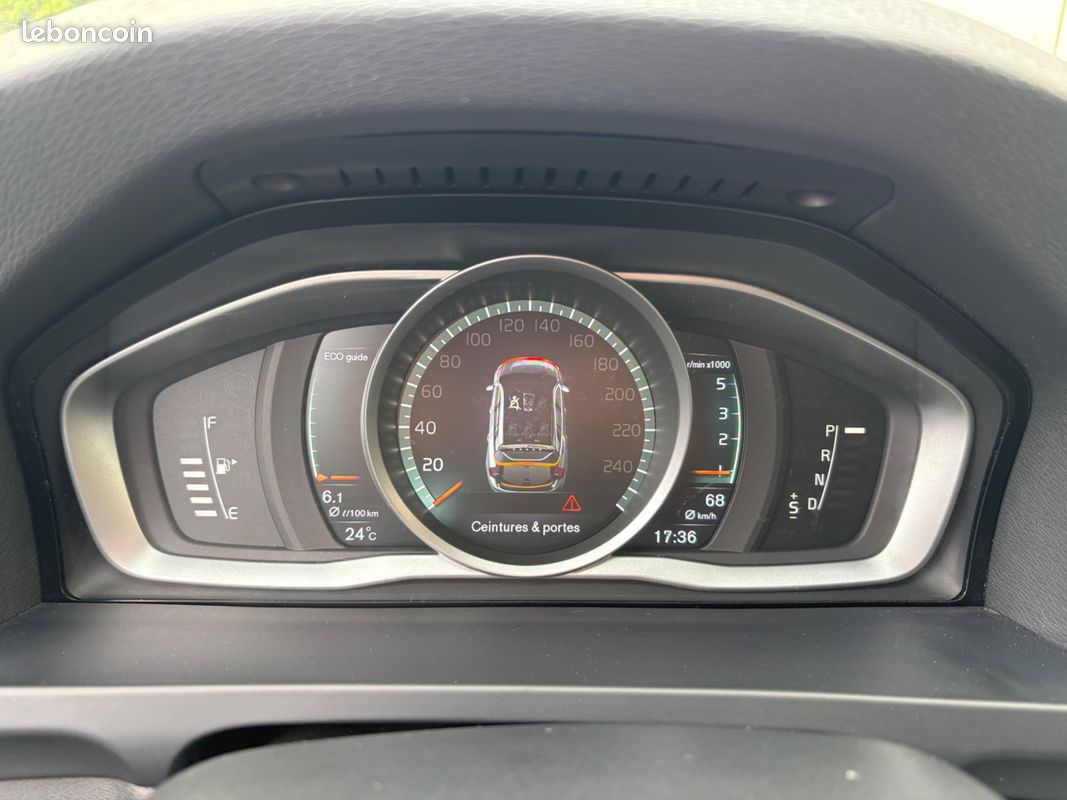 VOLVO V60 CROSS-COUNTRY 2.0 150ch PLUS D3 GEARTRONIC ENTRETIEN CONSTRUCTEUR (image 11)