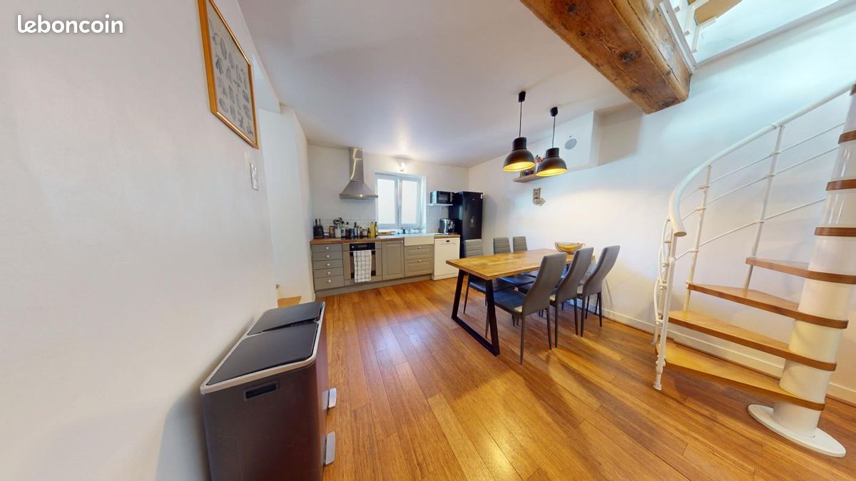 Appartement 3 pièces 49 m² · à Fleurieu-sur-Saône · 49 m² · 220 000 €