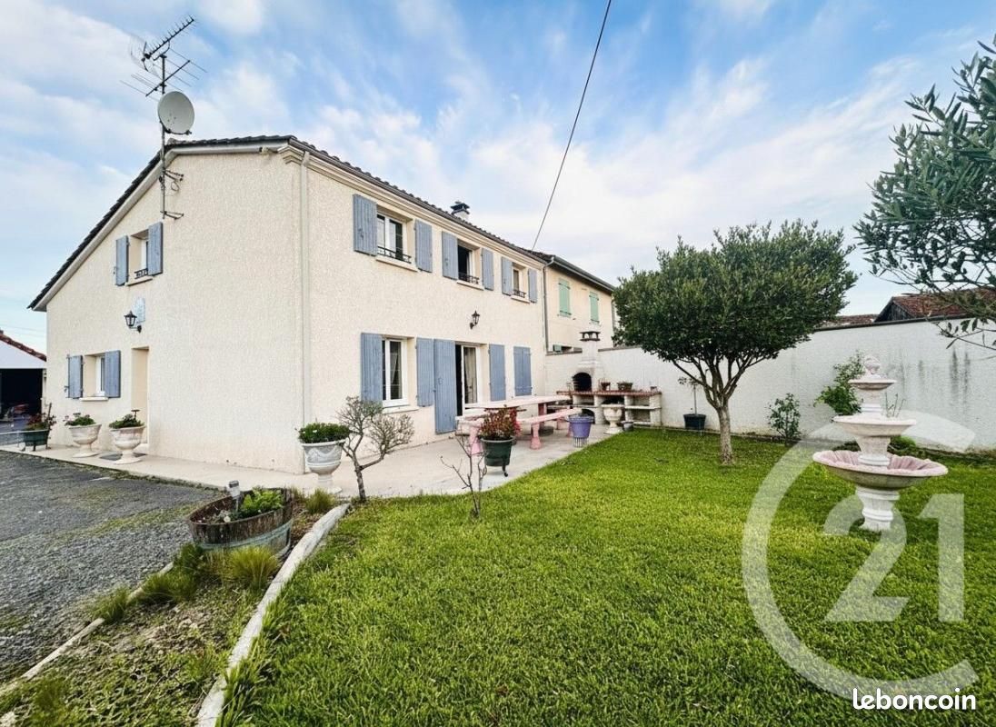 Maison 5 pièces 126 m² · à Saint-Laurent-d'Arce · 126 m² · 254 000 €