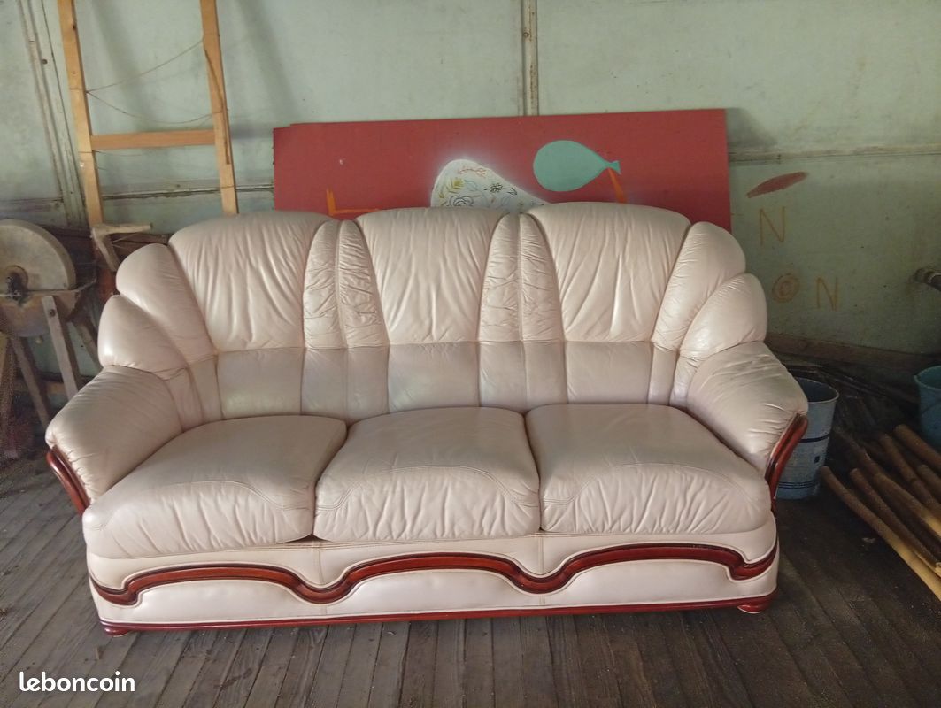 Vendre un canapé lit cuir 3 places (image 1)