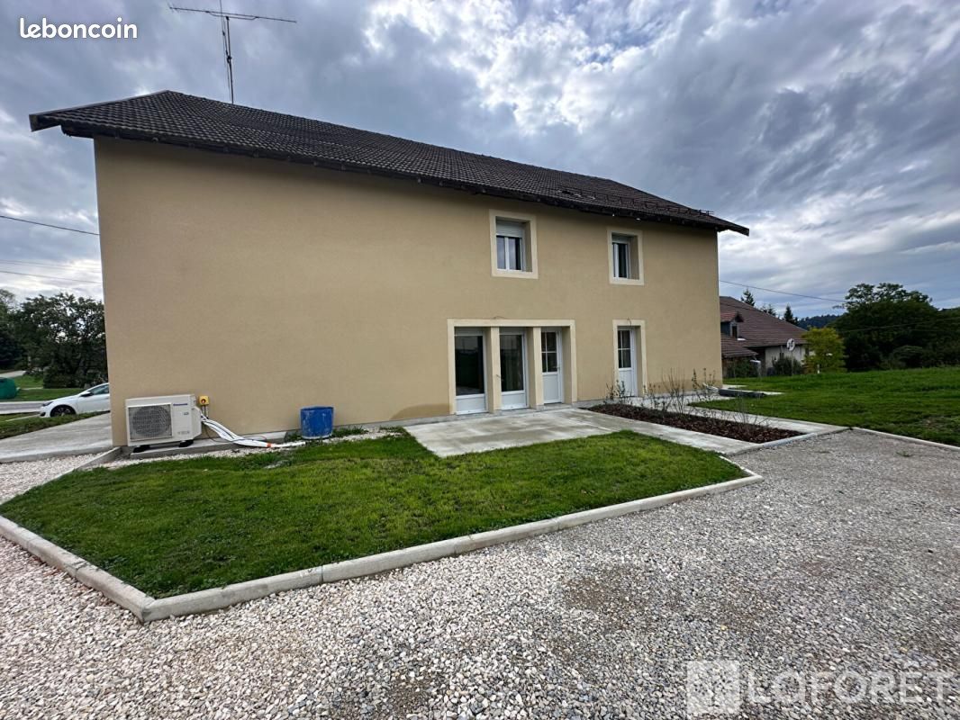 Appartement 3 pièces 79 m² · à Septfontaines · 79 m² · 990 €