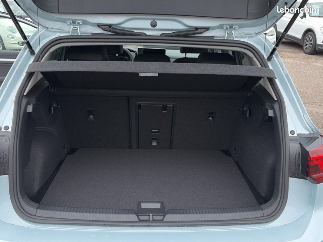 VOLKSWAGEN GOLF VIII 1.5 etsi evo2 116 life dsg7 (image 32)