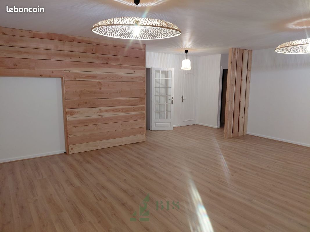 Maison 5 pièces 126 m² · à Roanne · 126 m² · 1 000 €/mois
