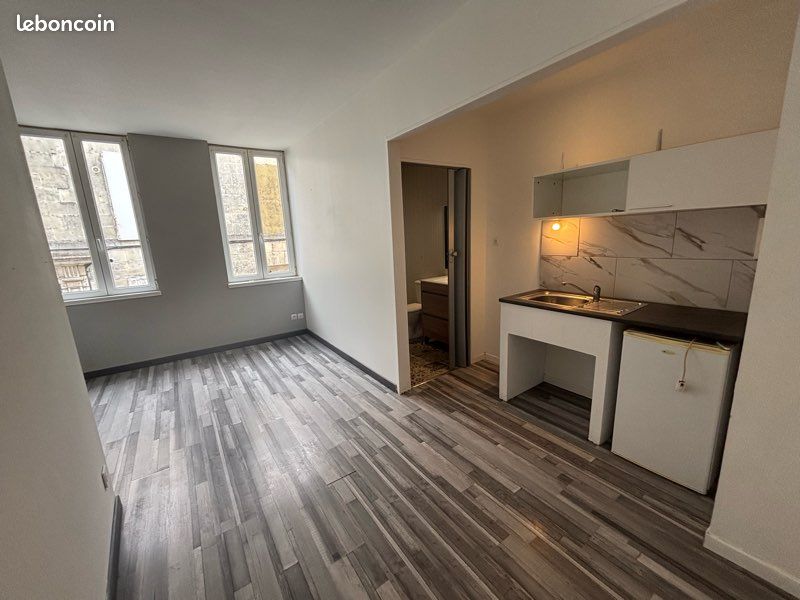Appartement 1 pièce 17 m² · à Saint-Jean-d'Angély · 17 m² · 450 €/mois