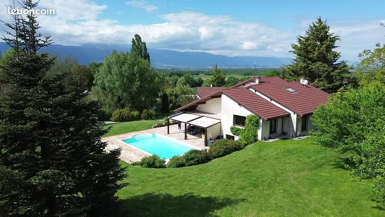 Maison 10 pièces 320 m²