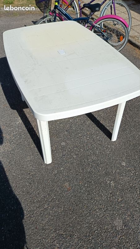 Table de jardin (image 2)