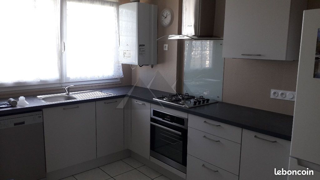 Appartement 4 pièces 75 m² · à Brest · 75 m² · 820 €