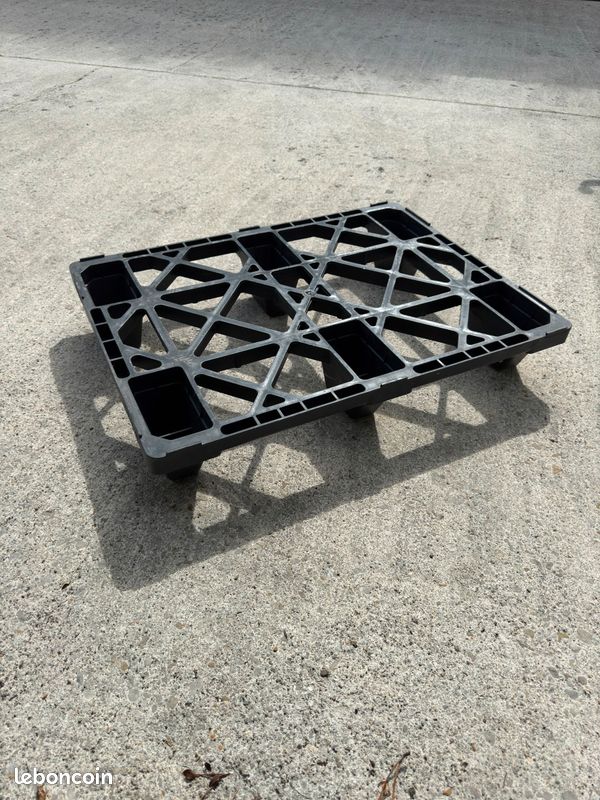 Palettes en plastique (image 1)